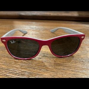 RayBan Wayfarer for girls